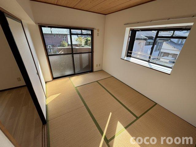 クレッセント江崎の和室