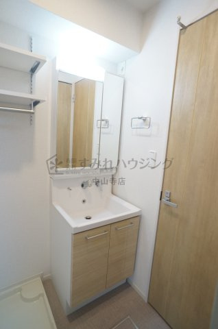 メゾン　グランシャンの洗面所