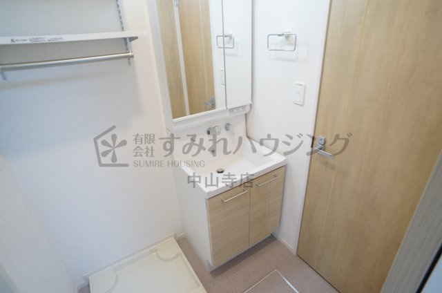 メゾン　グランシャンの洗面所