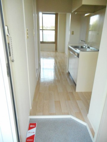 あるゾウパレス小松原町の玄関|玄関です（内側）