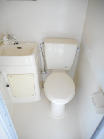 あるゾウパレス小松原町のトイレ|落ち着いたトイレです