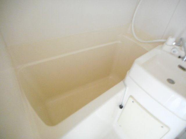 あるゾウパレス小松原町の浴室|コンパクトで使いやすいお風呂です