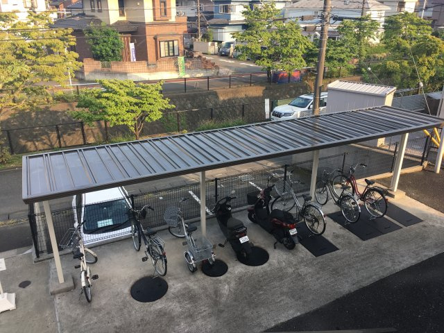 ネオポリスC棟のその他共用部分|駐輪場