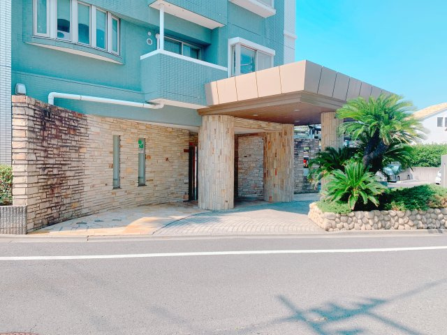  | ◇◆ランドステージ茅ヶ崎オーシャンビュー◆◇ | 南国にある高級感のあるホテルのようなエントランス