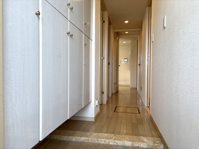 【玄関】 | ◇◆ランドステージ茅ヶ崎オーシャンビュー◆◇ | 靴がたくさん収納可能なシューズBOX