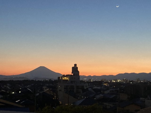 【展望】 | ◇◆ランドステージ茅ヶ崎オーシャンビュー◆◇ | 北西側バルコニーからは夕日に染まる富士山も遠望可能です！