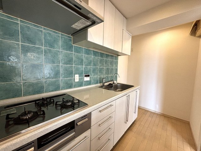 【キッチン】 | ◇◆ランドステージ茅ヶ崎オーシャンビュー◆◇ | 食器やお鍋などたっぷり収納できるシステムキッチン