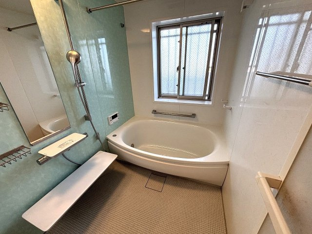【浴室】 | ◇◆ランドステージ茅ヶ崎オーシャンビュー◆◇ | マンションでは珍しい浴室に窓があります。