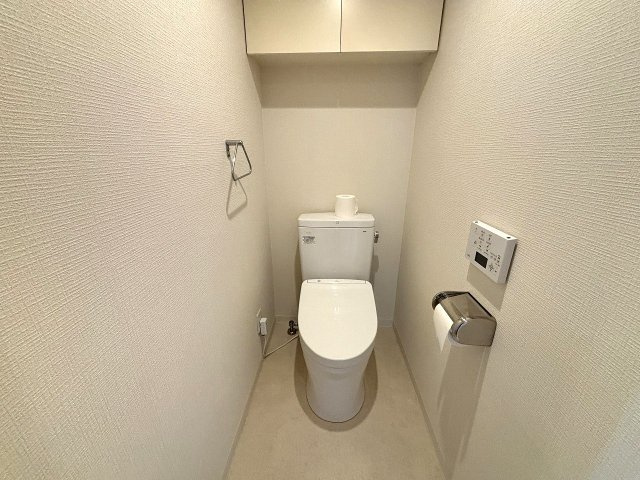 【トイレ】 | ◇◆ランドステージ茅ヶ崎オーシャンビュー◆◇ | 収納棚が設置されています。