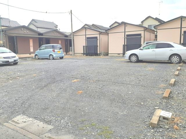 撫子ハイムの駐車場