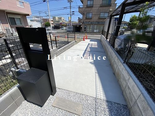 【駐車場】 | 【仲介手数料０円】茅ヶ崎市茅ヶ崎　新築一戸建て | 【仲介手数料０円】茅ヶ崎市茅ヶ崎　新築一戸建て