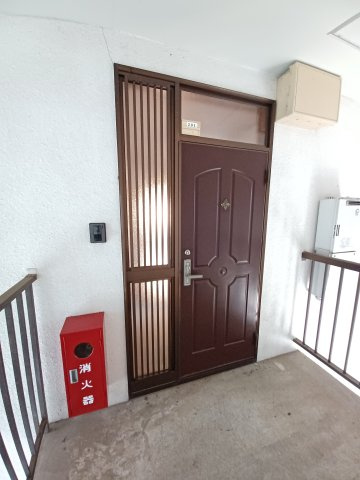 ブルーアイ羽尾の玄関