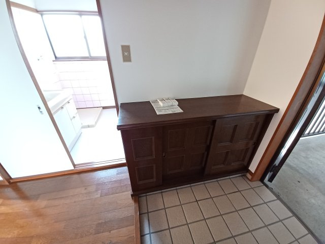 ブルーアイ羽尾の玄関