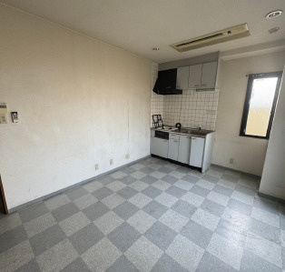 【エントランス】 | 岩倉市中央町空店舗付住宅