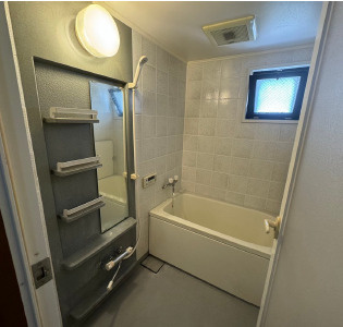 【浴室】 | 岩倉市中央町空店舗付住宅