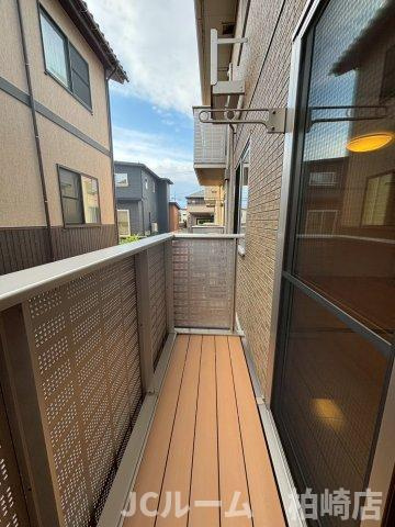 柏崎市豊町のアパートのバルコニー