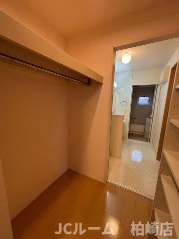 柏崎市豊町のアパートの収納