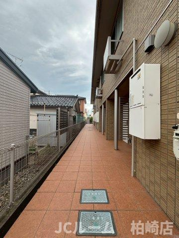 柏崎市豊町のアパートのロビー