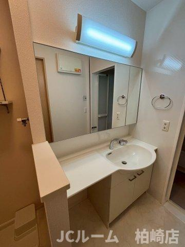 柏崎市豊町のアパートの洗面所