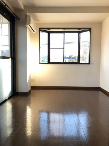 アルムクイーン森林公園の洋室|落ち着いた色調の洋室です