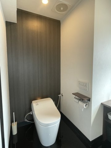 ロイヤルカーサ黒岩のトイレ|2021年7月ごろリフォーム済みのトイレです！