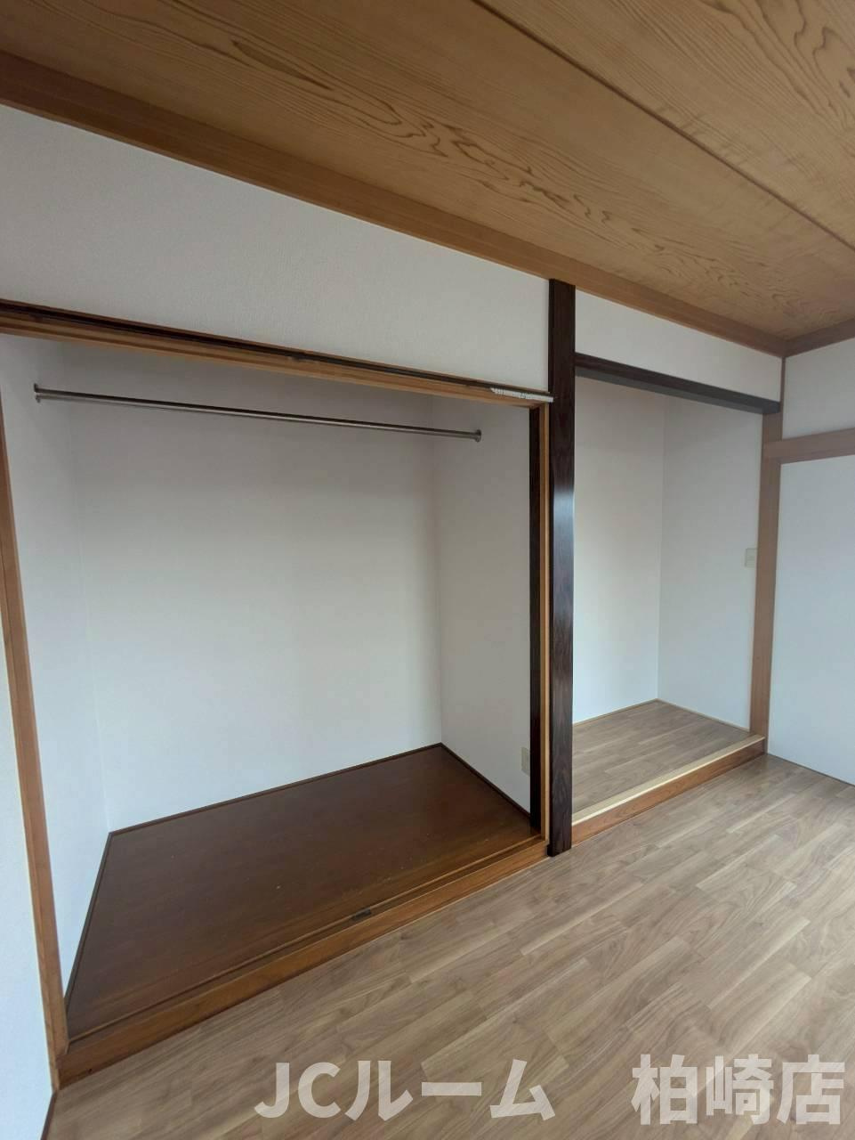 柏崎市東本町３丁目のアパートの収納