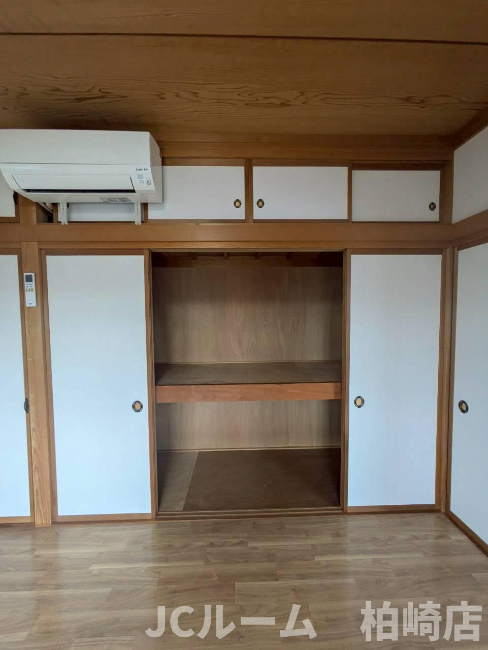 柏崎市東本町３丁目のアパートの収納