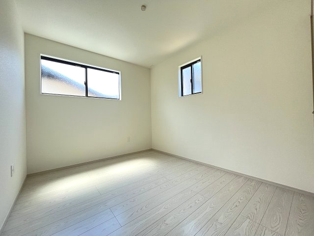 【子供部屋】 | 糟屋郡粕屋町長者原東7丁目1期　1号棟（全2棟）【仲介手数料無料・0円】 | 現地写真。