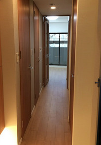 セイワパレス玉造駅前の玄関