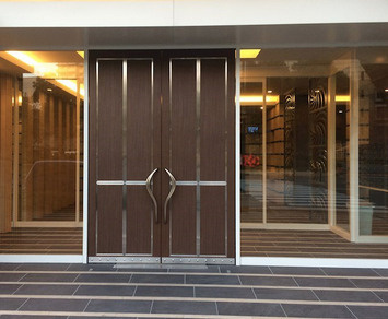 セイワパレス玉造駅前のエントランス