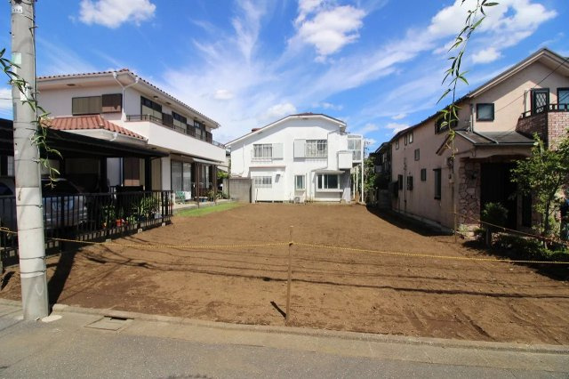 練馬区下石神井5丁目　ZEH基準×制震住宅　全5棟の外観