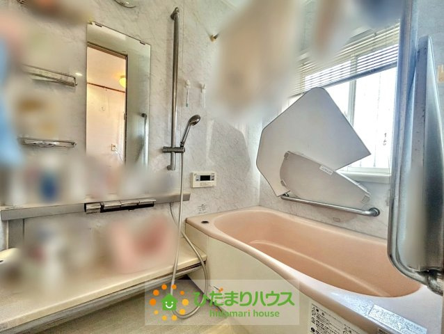 加須市栄　中古一戸建ての浴室