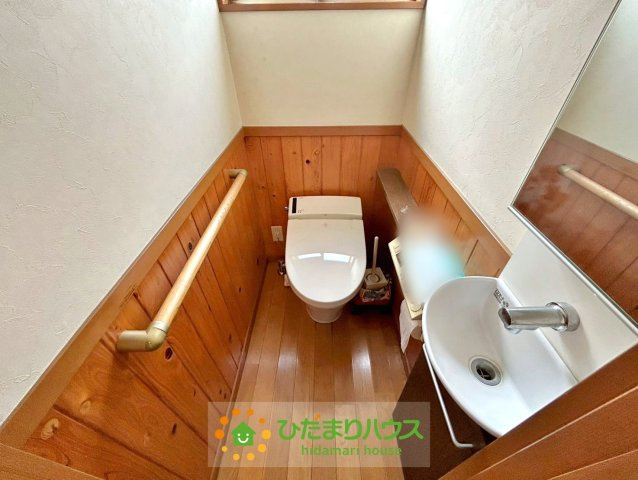 加須市栄　中古一戸建てのトイレ