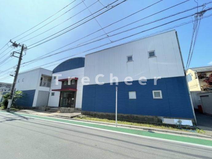 アドレッセンス51の外観