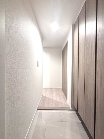 阪急日生ニュータウン花咲く丘の街D棟の玄関