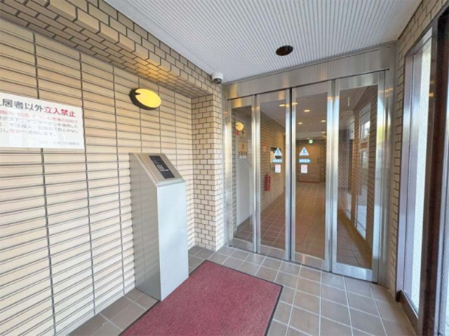 フローラ塚口のエントランス|オートロックのマンション