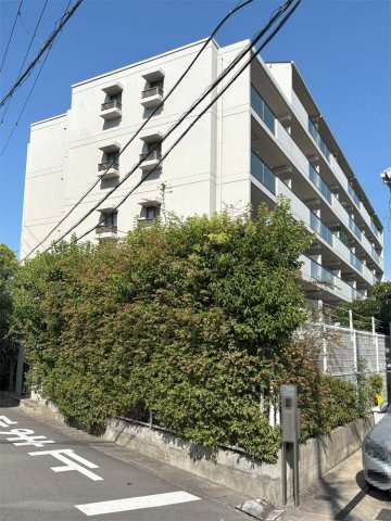 フローラ塚口の外観