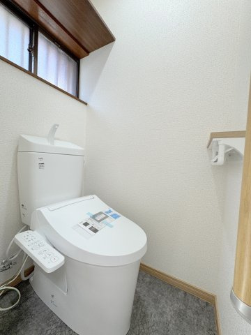 岩淵町一戸建て住宅のトイレ