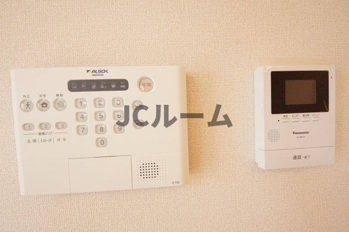 柏崎市半田１丁目のアパートのセキュリティ