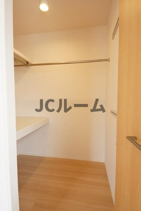 柏崎市半田１丁目のアパートの収納