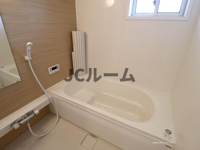 柏崎市半田１丁目のアパートの浴室