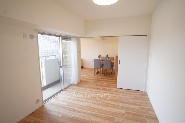 【寝室】の画像