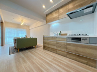 【居間・リビング】 | 須賀町マンション☆仲介手数料半額☆