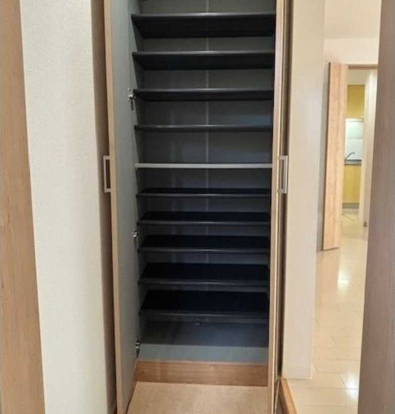 サンライズ瀬田　女性限定　オートロック　独立洗面台の玄関|大容量のシューズボックス☆