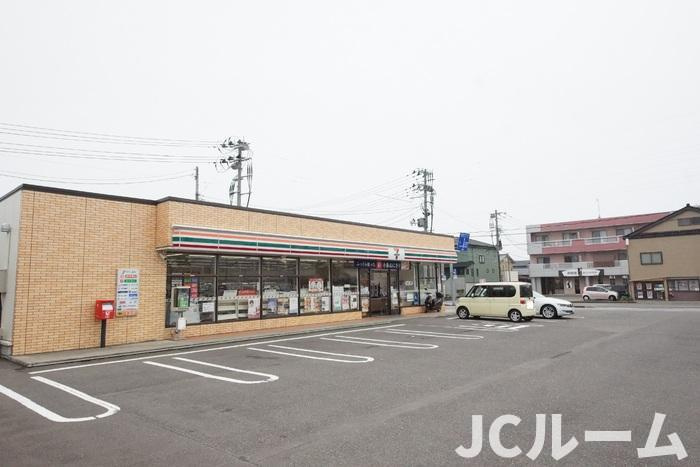 柏崎市豊町のアパートの周辺