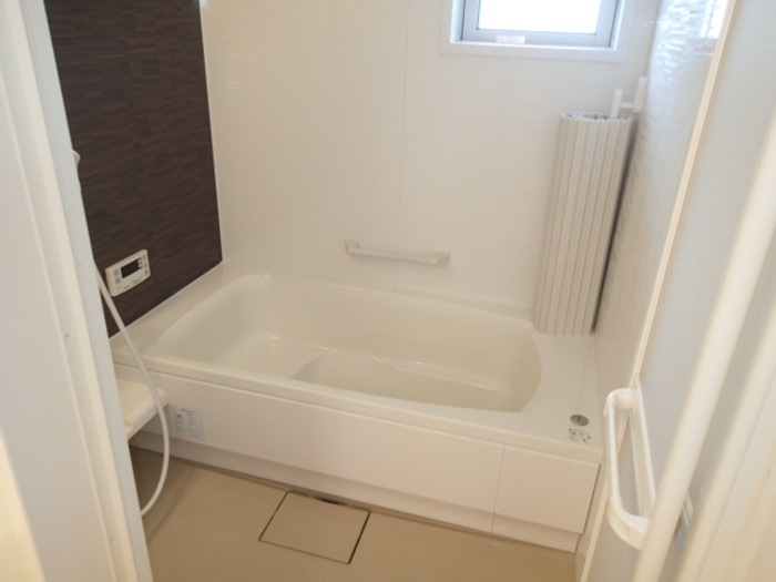 柏崎市豊町のアパートの浴室