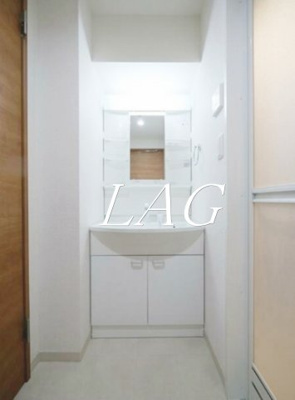 【洗面所】 | アンベリール墨田 | 独立洗面台です。