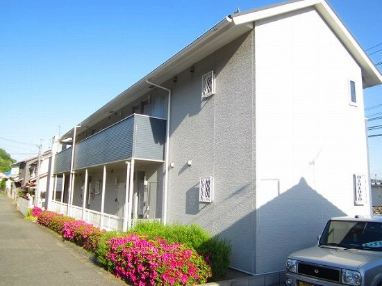 神戸市西区押部谷町西盛のアパートの外観