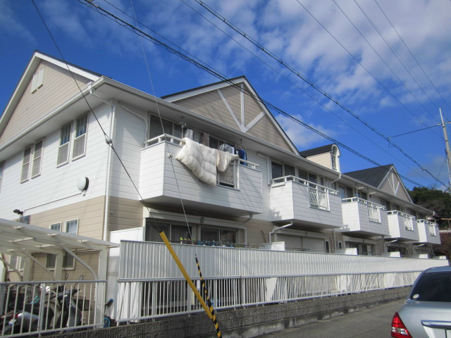 神戸市西区玉津町田中のアパートの外観