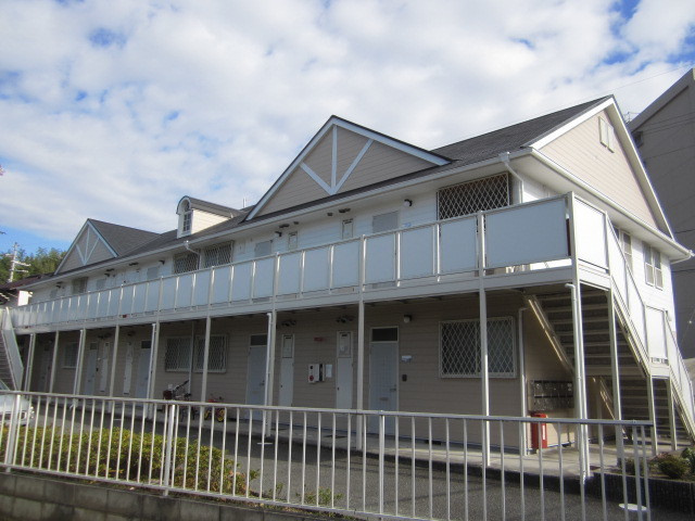神戸市西区玉津町田中のアパートの外観